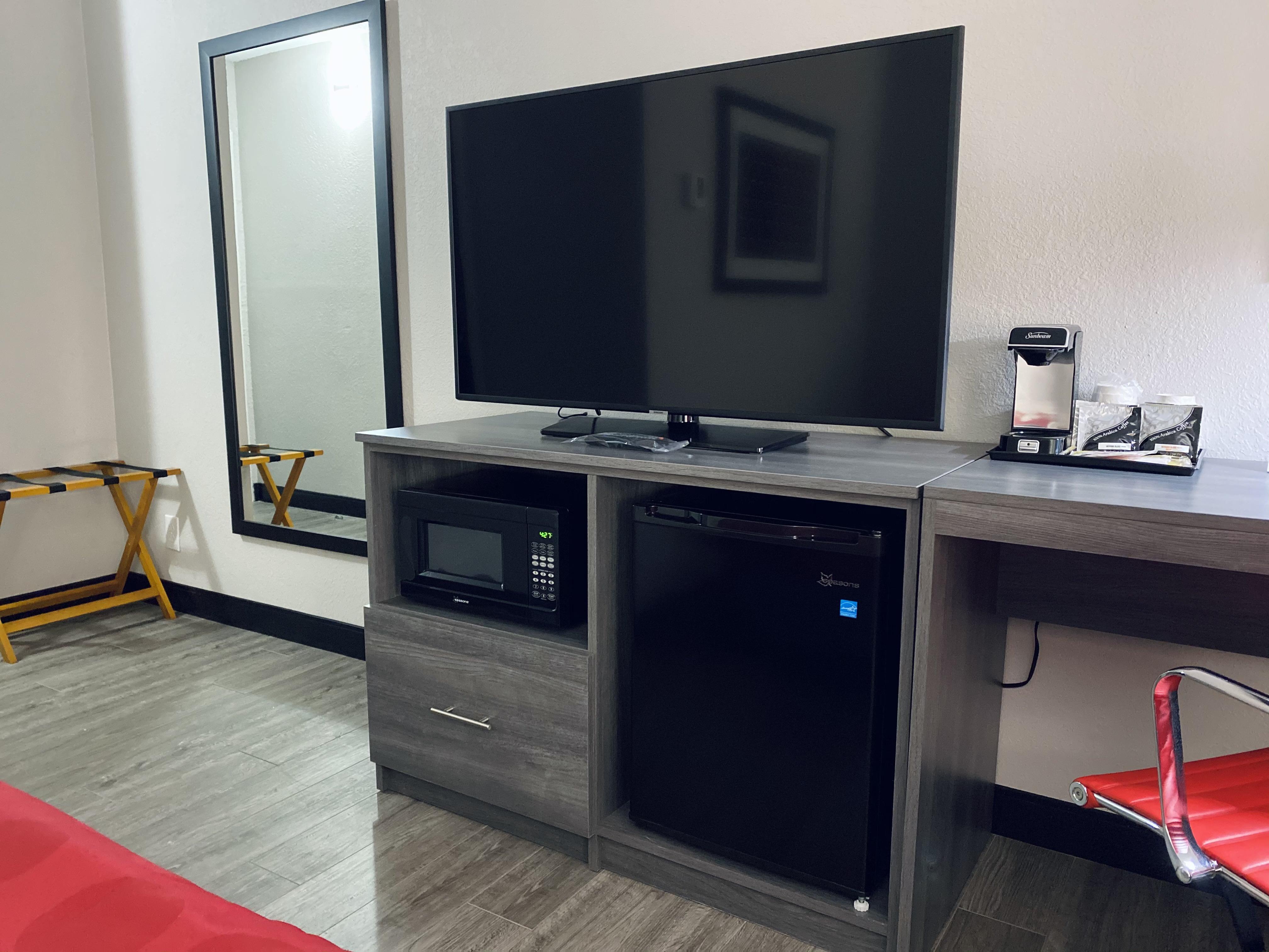 Ramada By Wyndham Hartford North - Bradley Airport Hotel Windsor Locks Buitenkant foto
