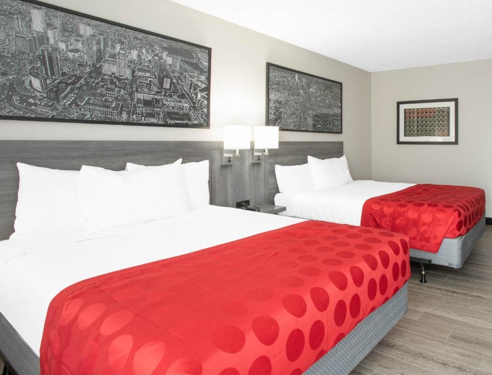 Ramada By Wyndham Hartford North - Bradley Airport Hotel Windsor Locks Buitenkant foto
